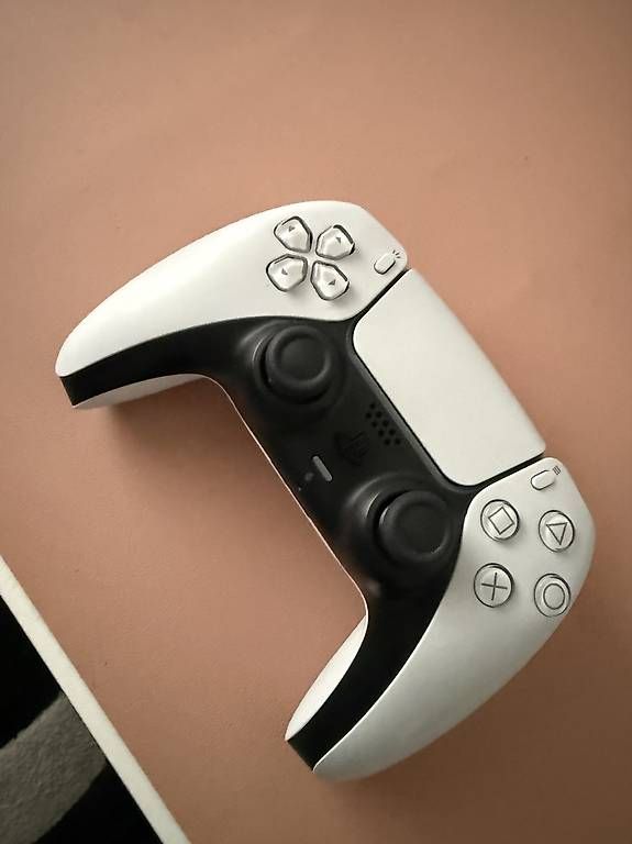 Controller: Manette PS5 – Usato da Chavornay venduto da sch_cb7w