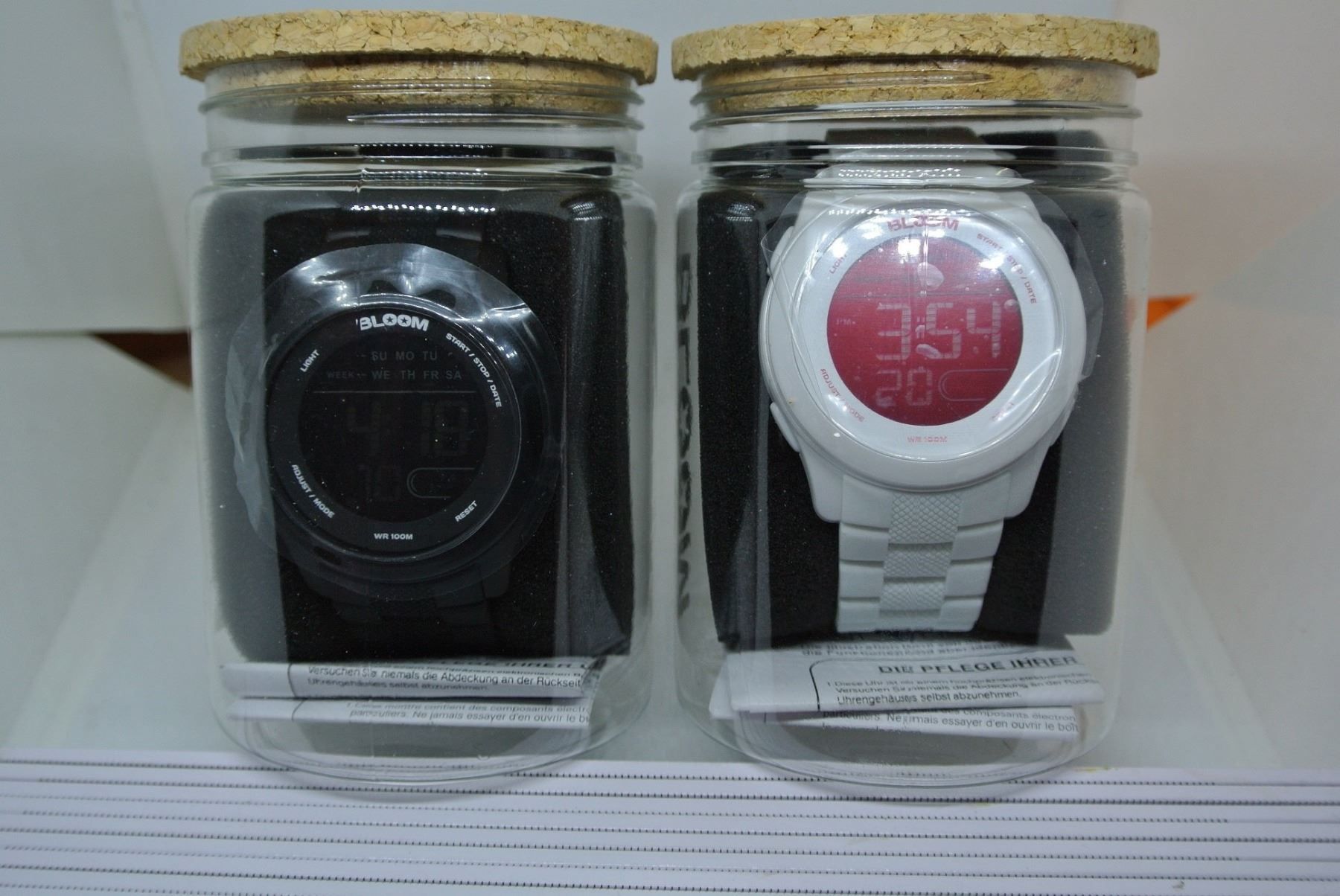 Orologi di tendenza: 20 Uhren der Marke BLOOM – Nuovo (secondo la descrizione) da Gümmenen venduto da Ug6 1