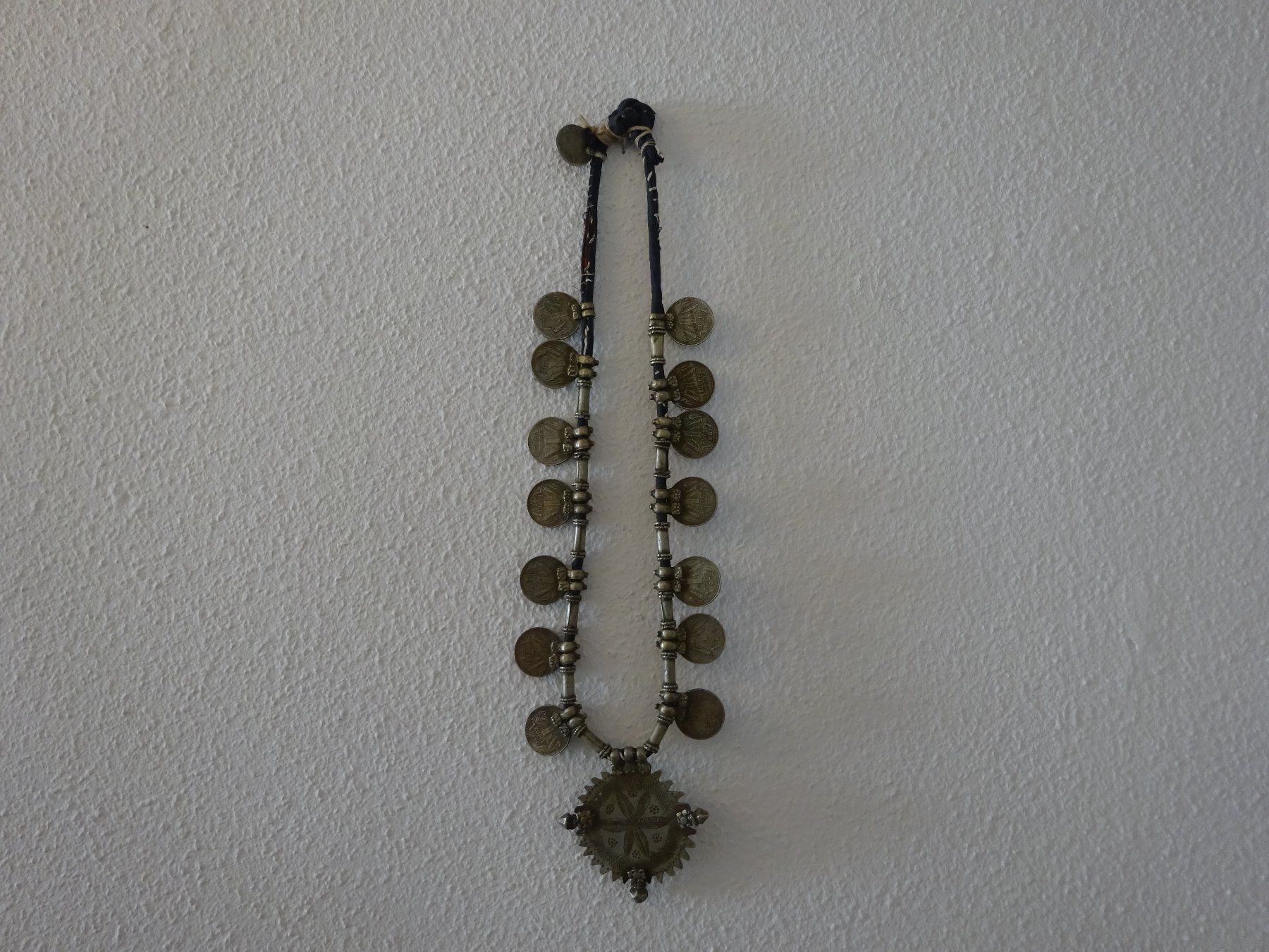 Catenine: Ethno Münzkette / Indien – Usato da Esslingen venduto da FetteSchnecke