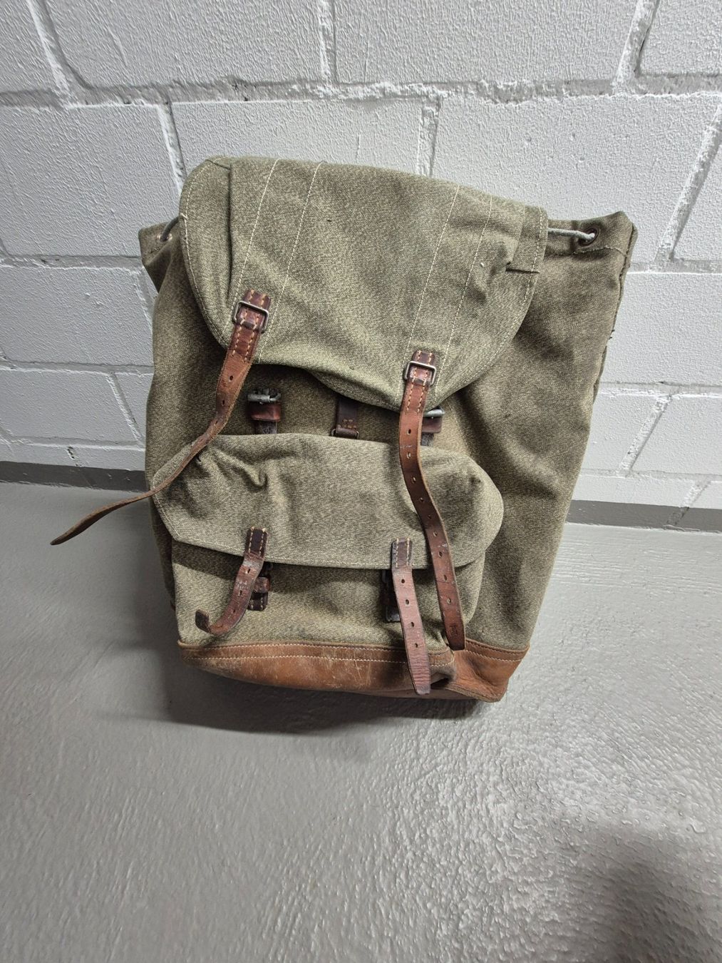 Schweizer Armee Rucksäcke: Militärrucksack inkl. Brotsack – Gebraucht aus Domat/Ems von cowi 1