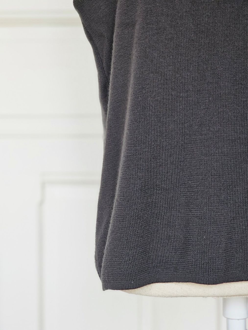 Armani Gilets & Westen: Edler Pullunder, Armani, Braun, Grösse L, – Gebraucht aus Ried-Brig von Zzyzx 2