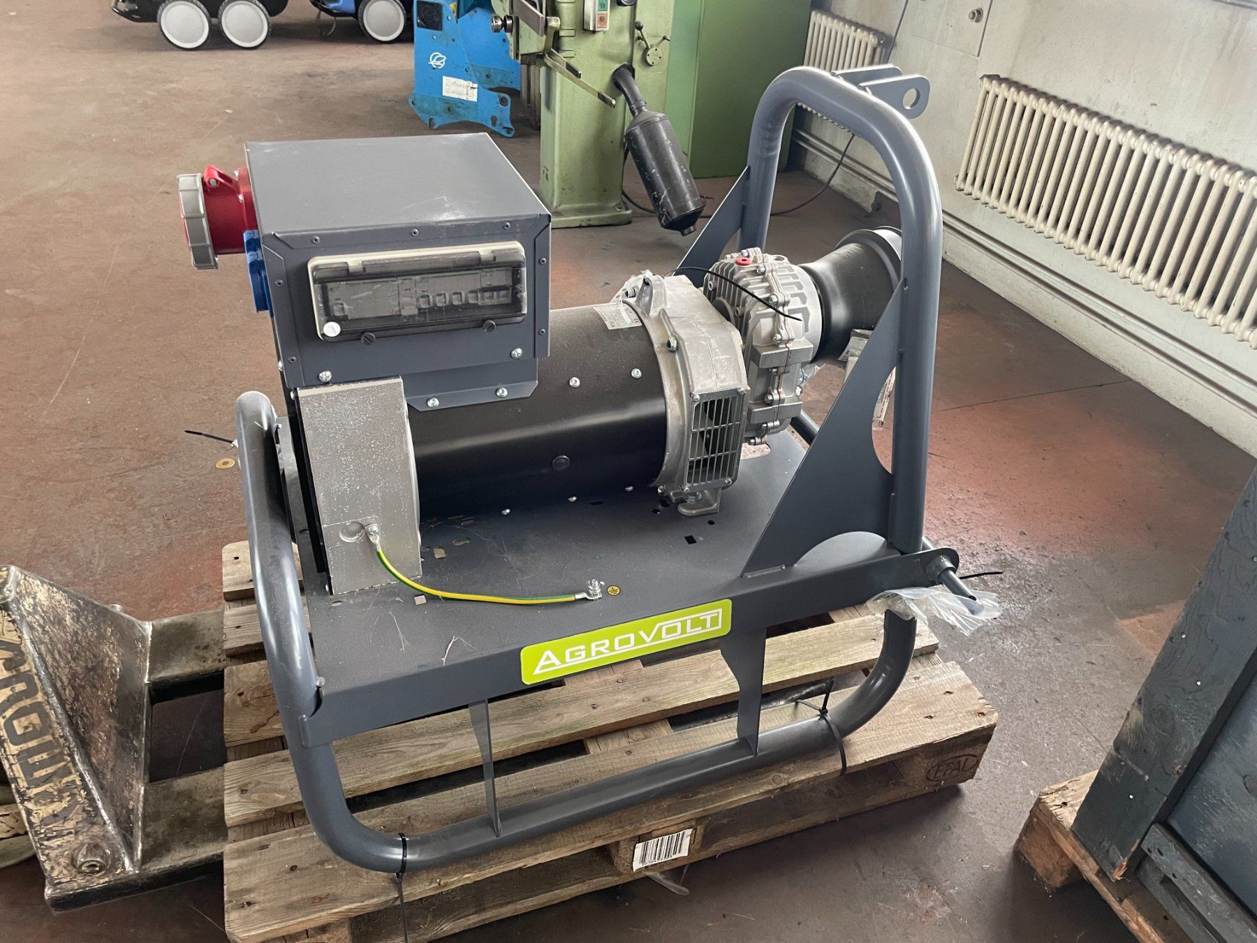 Generatori di corrente: Zapfwellengenerator 20kvA – Nuovo e nell'imballaggio originale da Lätti venduto da baumi02