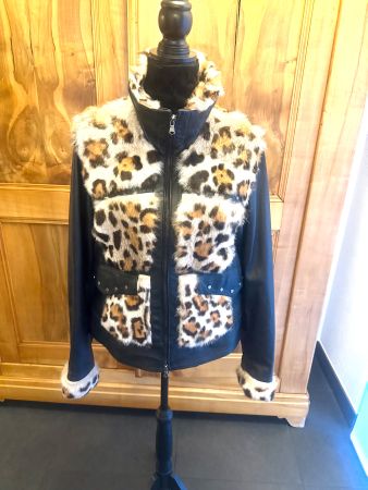 VESTE Cuir, souple ,devant fourrure T 38 NEU