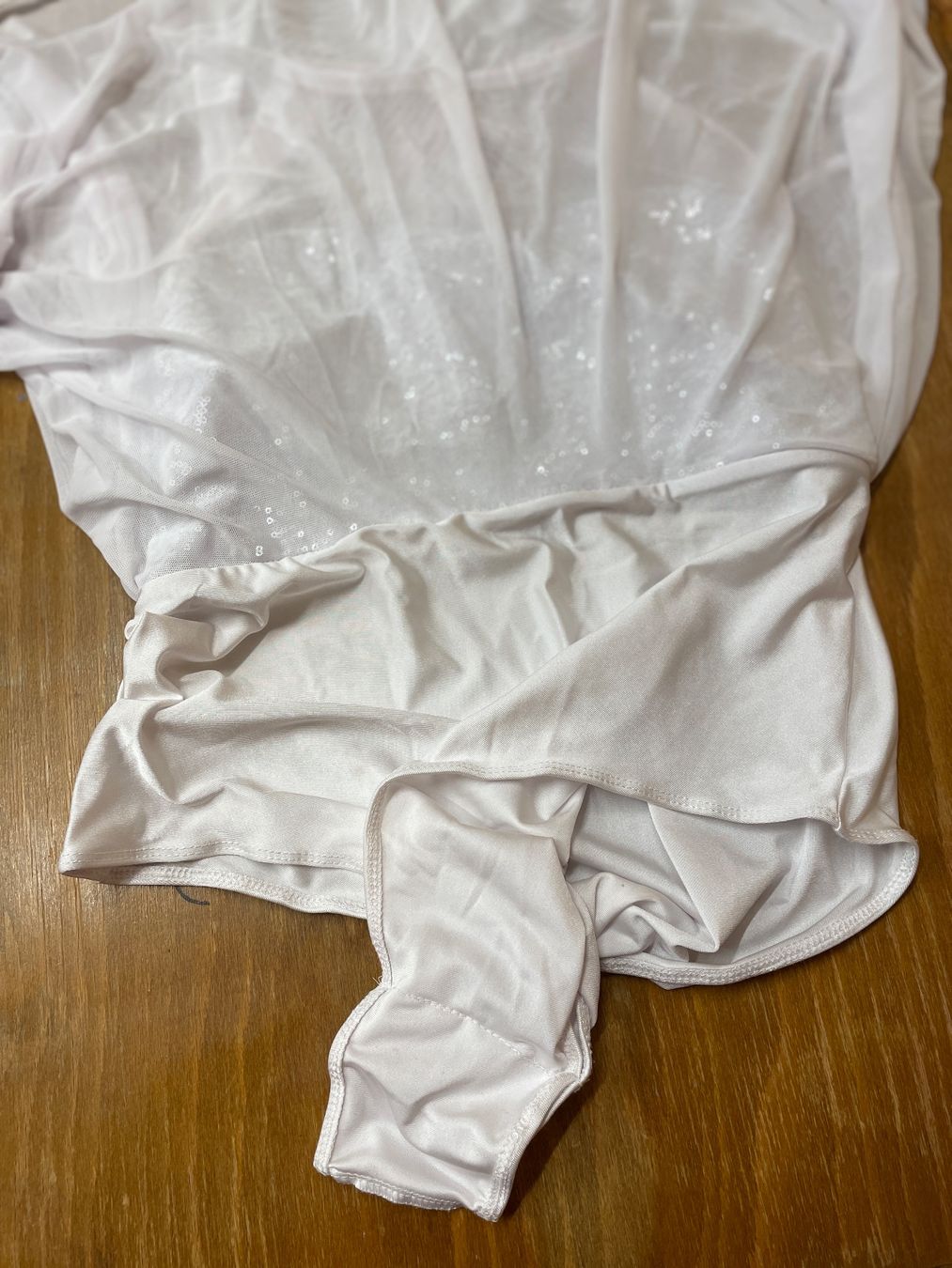 Vestiti: ROBE blanche à paillettes taille S – Usato da Lausanne venduto da PlusValue_Lausanne 5