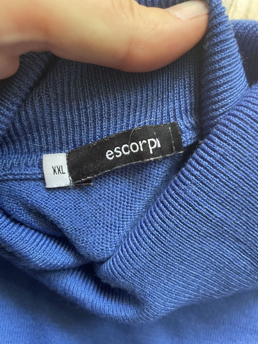 Maglioni & Felpe: Schöner Rollkragenpullover in blau – Usato da Zürich venduto da Carlajimena 3