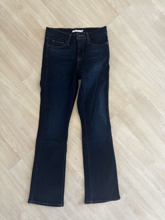 Levi's Jeans Bootcut Shaping - Neu, Gr. 26x32