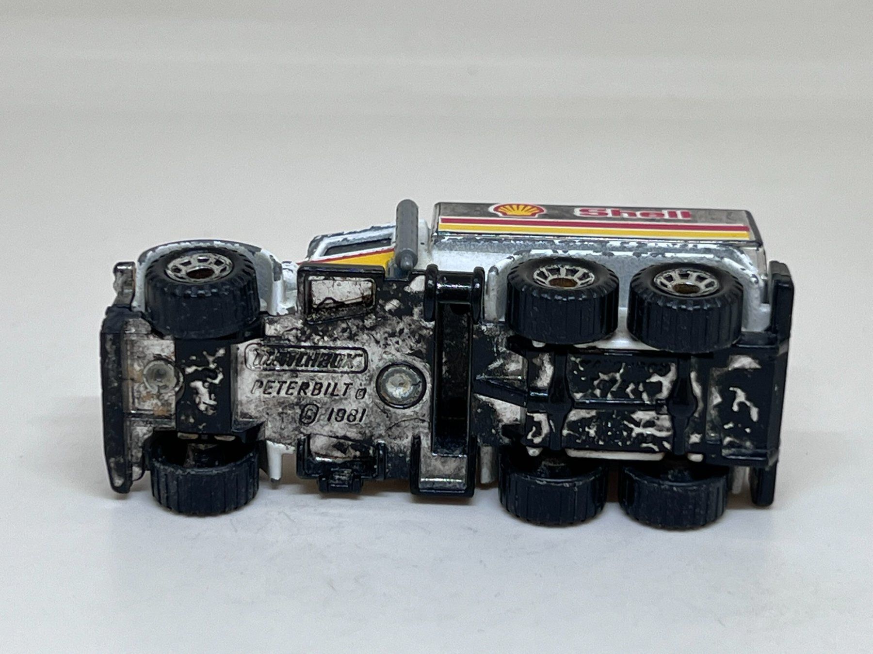 Matchbox Modellini d'auto: Matchbox Peterbilt #292 – Usato da Wildegg venduto da LaaBoutique 3