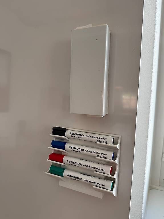 Wandtafeln: Mobiles, freistehendes Whiteboard, magnetisch, doppelseitig – Gebraucht aus Zürich von adr_j9t2 2