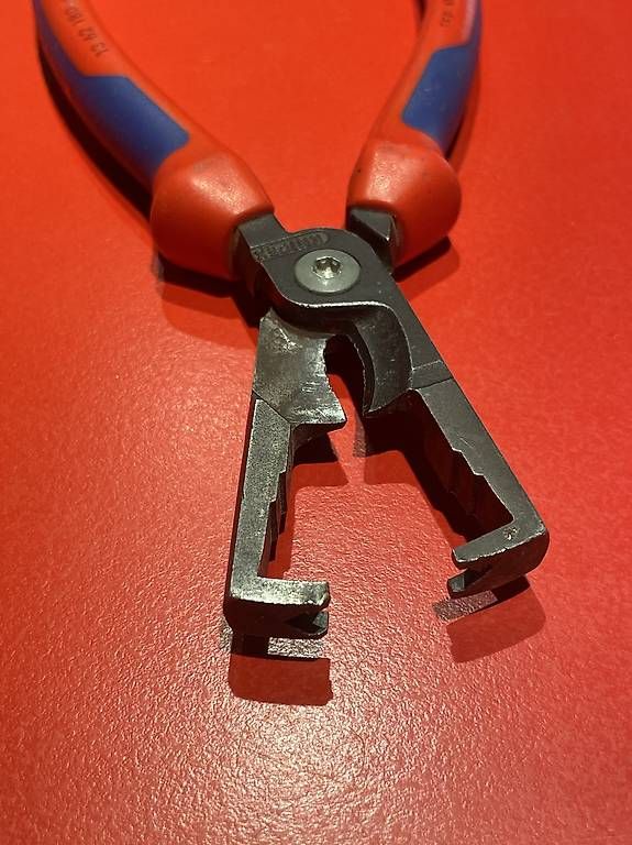 Knipex Tutti gli attrezzi: Zange (Knipex) – Usato da Zihlschlacht venduto da Chylmajster 1