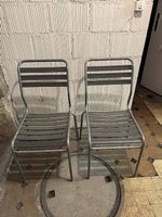 Zwei Schaffner Gartenstühle in Grau