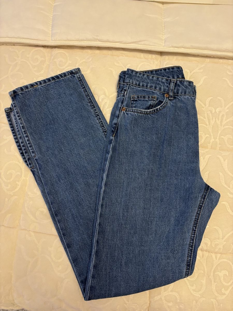 Jeans: NEW - High Waist Flared Split Ends Blue Jeans NP: 55.- – Nuovo (secondo la descrizione) da Horgen venduto da len_qjz9