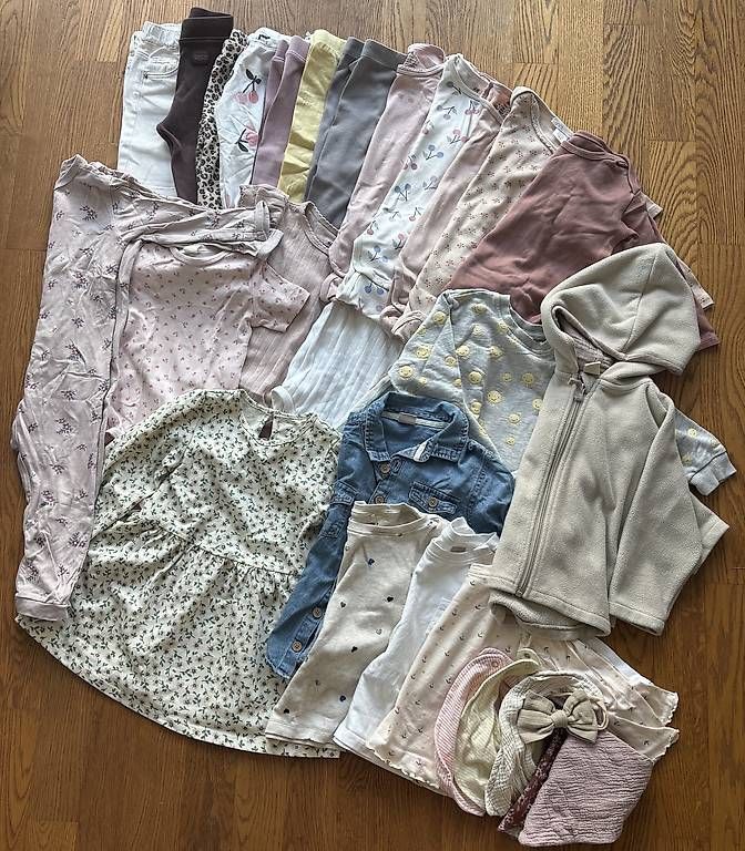 Lotti & Set di vestiti: Kleiderpaket Gr. 86 – Usato da Ottenbach venduto da BOL