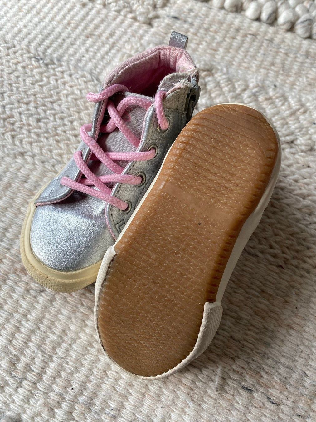 Scarpe per ragazzi: Kinderschuhe grösse 21 – Usato da Wil SG venduto da stonechat
