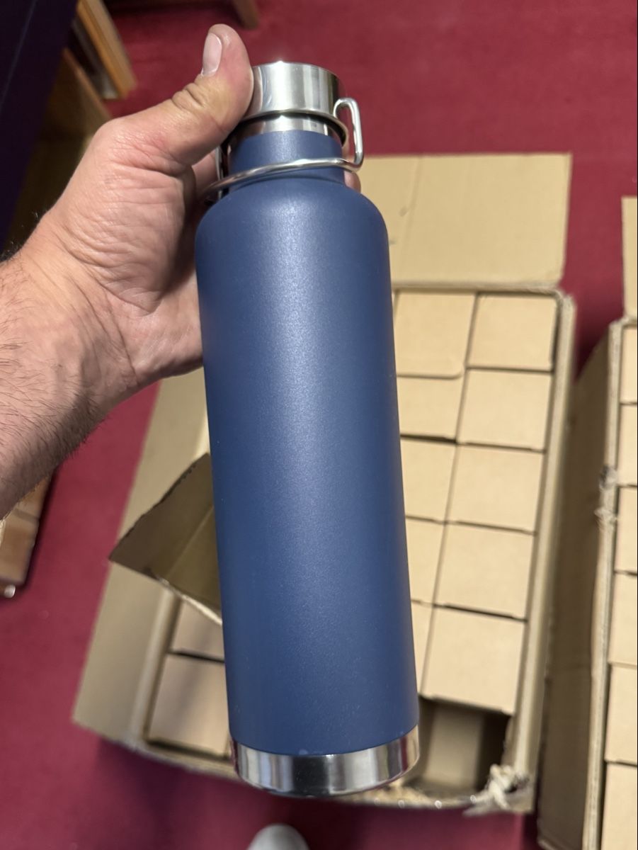 Trinkflaschen & Thermosflaschen: Neue  Trinkflasche,  48 stk. – Neu (gemäss Beschreibung) aus Schlieren von Freundlich02 4