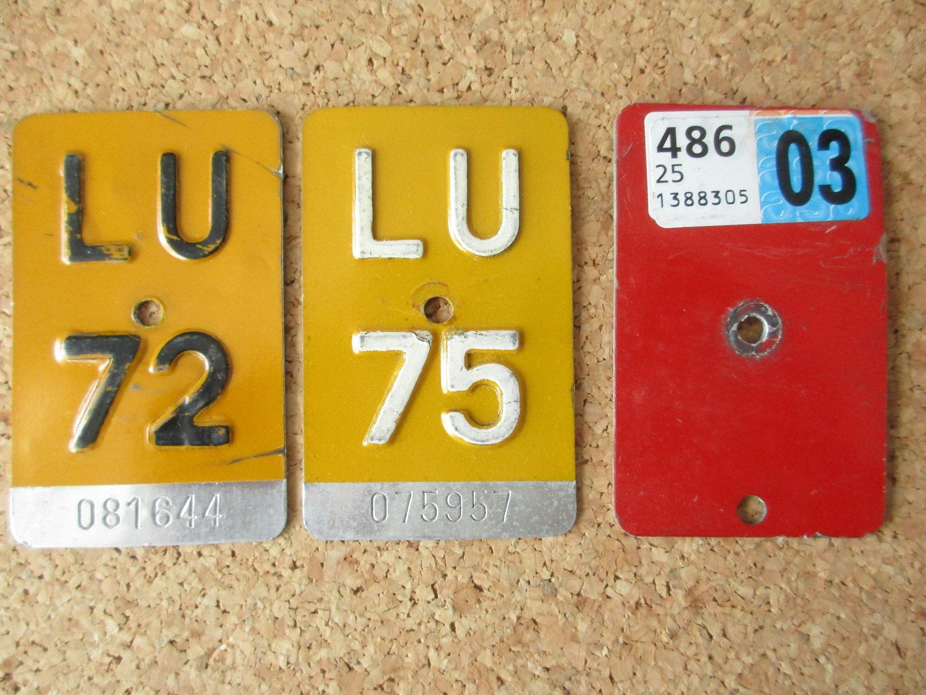 Insegne: 2x Töfflinummern und 1x Vignette – Usato da Eschenbach LU venduto da Jack1711