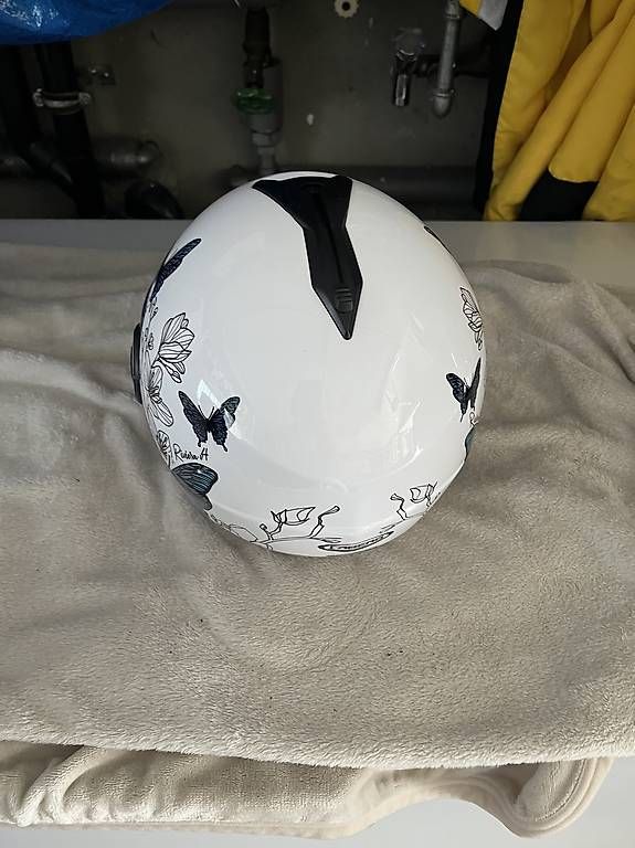 Helme: schmetterling helm  – Gebraucht aus Adligenswil von balboa5 3