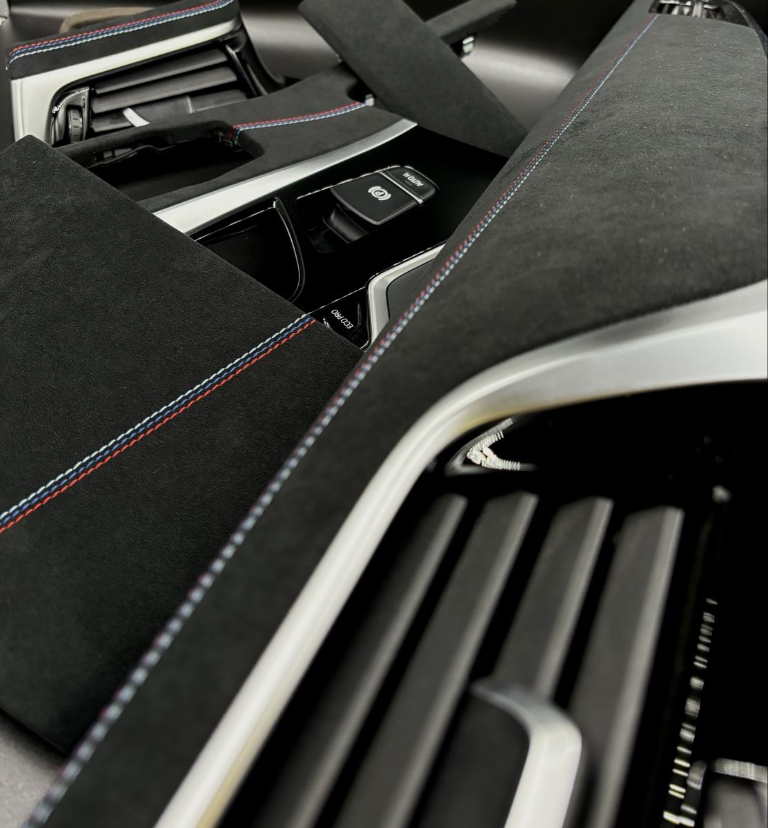 BMW Tutti pezzi di ricambio auto: BMW G30 G31 ALCANTARA INTERIEUR – Nuovo (secondo la descrizione) da Turgi venduto da AJ5300 3