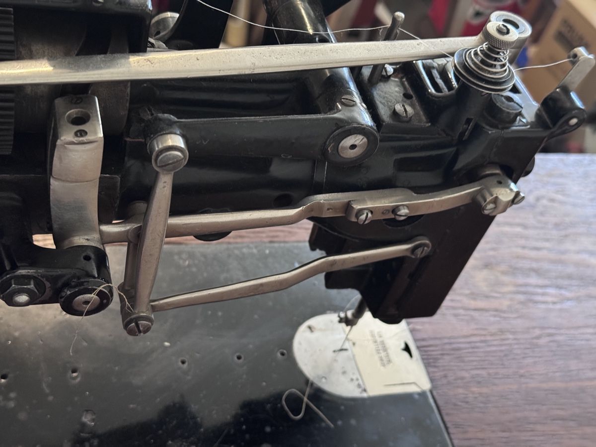 Adler Nähmaschinen: alte Stickmaschine Adler 9-1 – Gebraucht aus Bern von keristophu 7