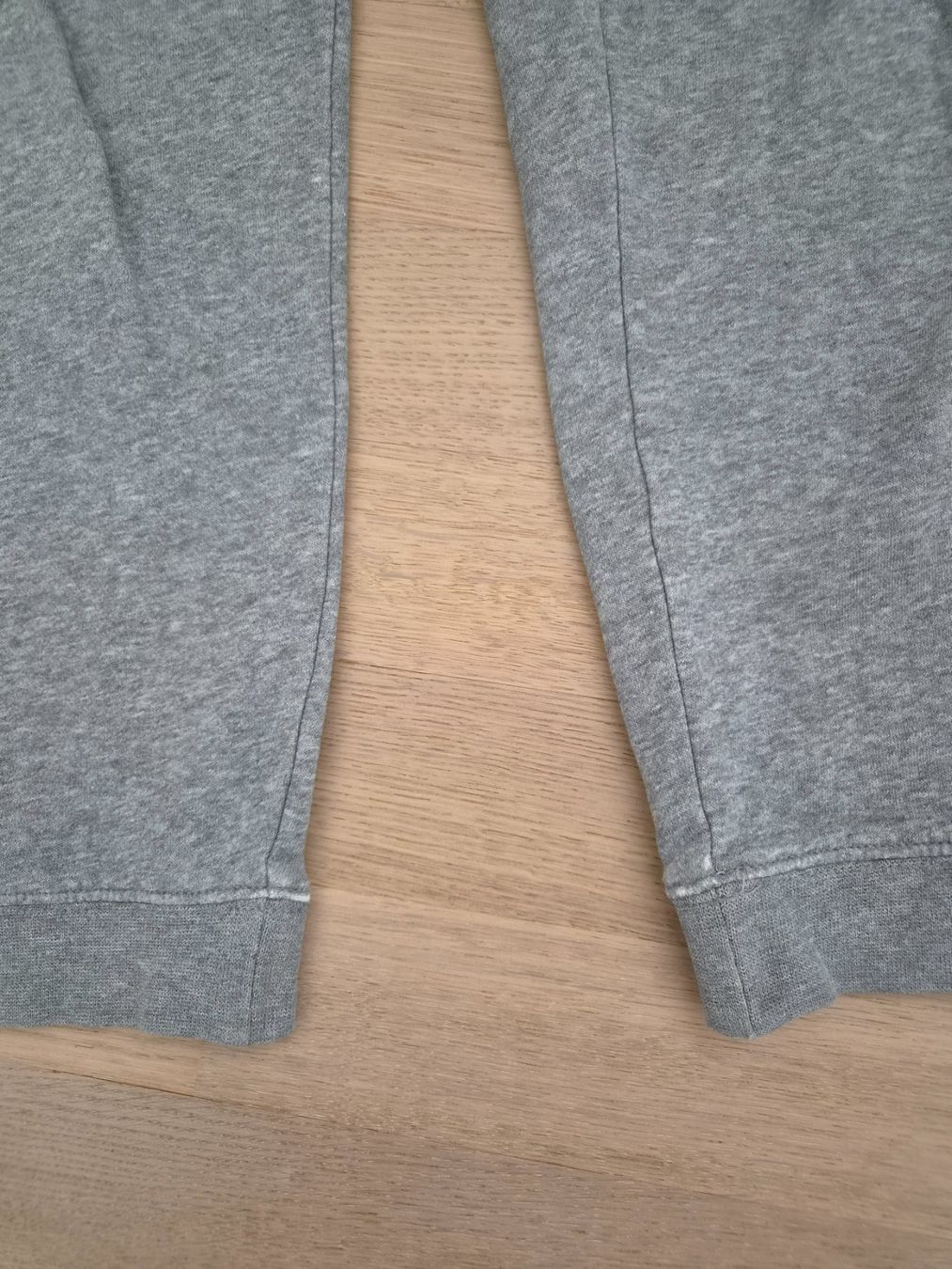 Nike Pantaloni: Nike Trainerhose Grösse 147/158 – Usato da Bülach venduto da onkyo 1