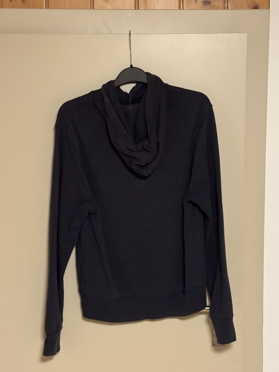 Lotti di vestiti: Verschiedene Pullover  – Usato da Burglauenen venduto da rpe_hh62 2