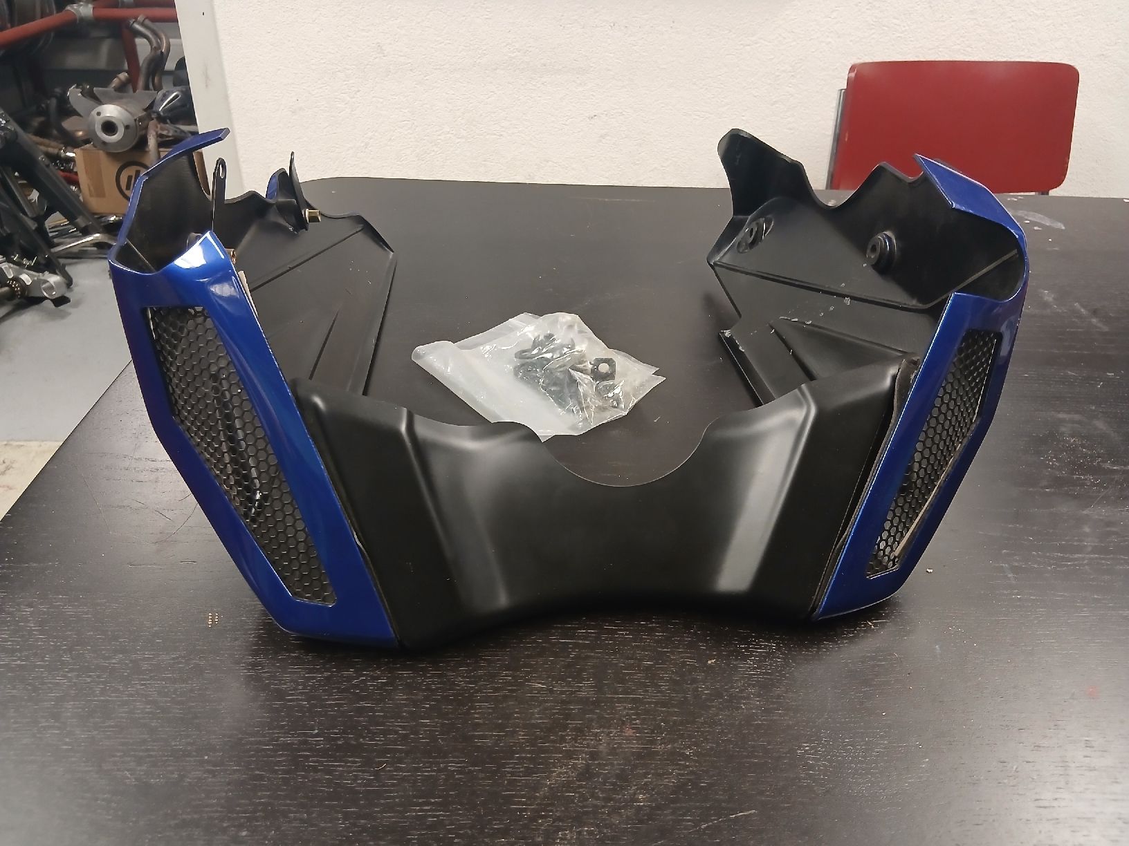 Yamaha Tutti i ricambio per moto: yamaha mt09 – Nuovo (secondo la descrizione) da Romanel-s-Lausanne venduto da site76 1