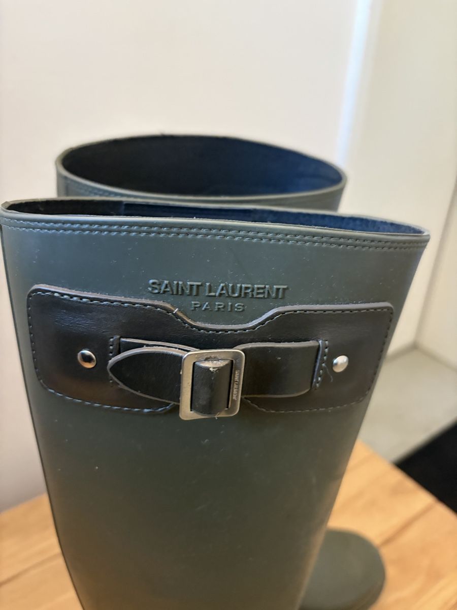 Saint Laurent Scarpe da donna: Saint Laurent Olive Green Rain boots , size 39 – Usato da Zürich venduto da Sonikasantos