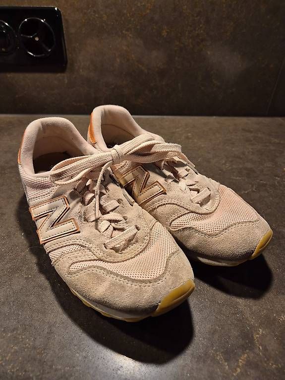 Damenschuhe: New balance in 37  – Gebraucht aus Schänis von Sonntagskind89