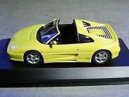 FERRARI F355 Targa 1994 gelb 1:43 von Minichamps