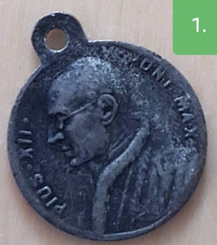 Médailles: médaille pape pie Xll 12 – D'occasion à Courgenay par chantalcm