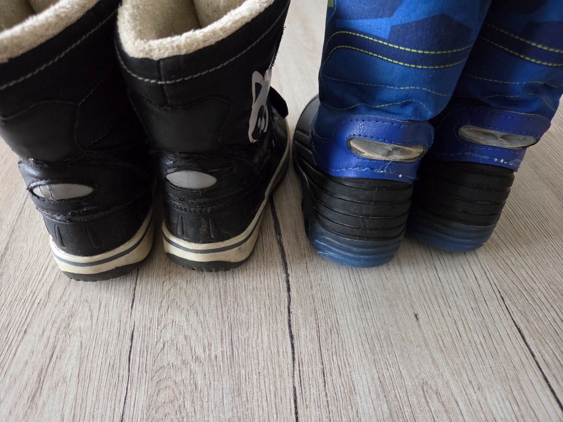 Scarpe per ragazzi: 2 paar Winterschuhe gr.27 – Usato da Grossdietwil venduto da GNOM313 2
