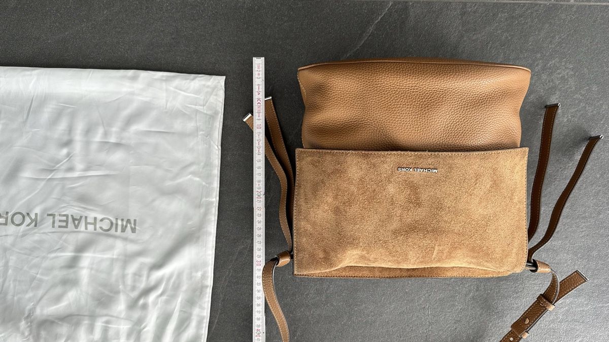 Michael Kors Borse da donna: Michael Kors Ledertasche braun Wildleder Beutel – Usato da Bronschhofen venduto da -BeeN- 8