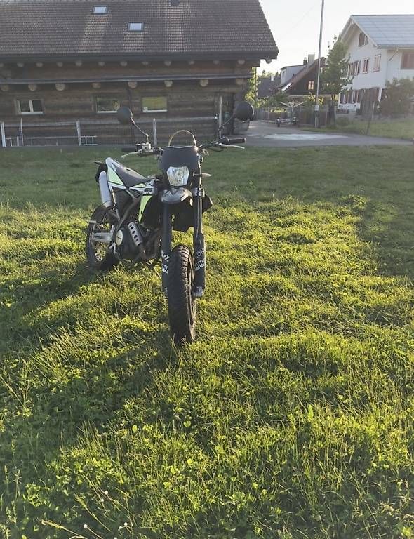 Strada: Fantic Xmf 125 – Usato da Schwarzhäusern venduto da nik_xf9j 2