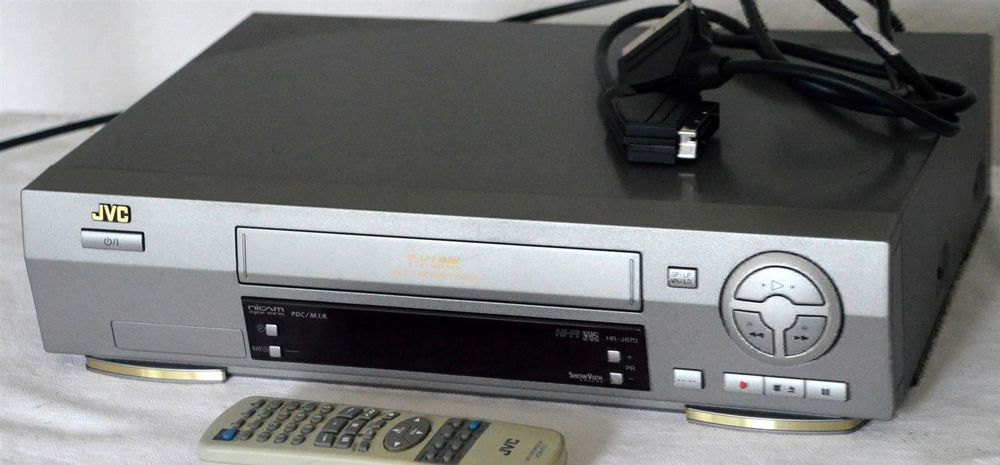 JVC HR-J670 Magnétoscope VHS avec télécommande Bon état