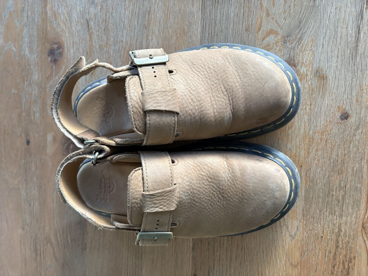 Scarpe da donna: Dr. Martens Sandalen beige – Usato da Winterthur venduto da D_Stoun
