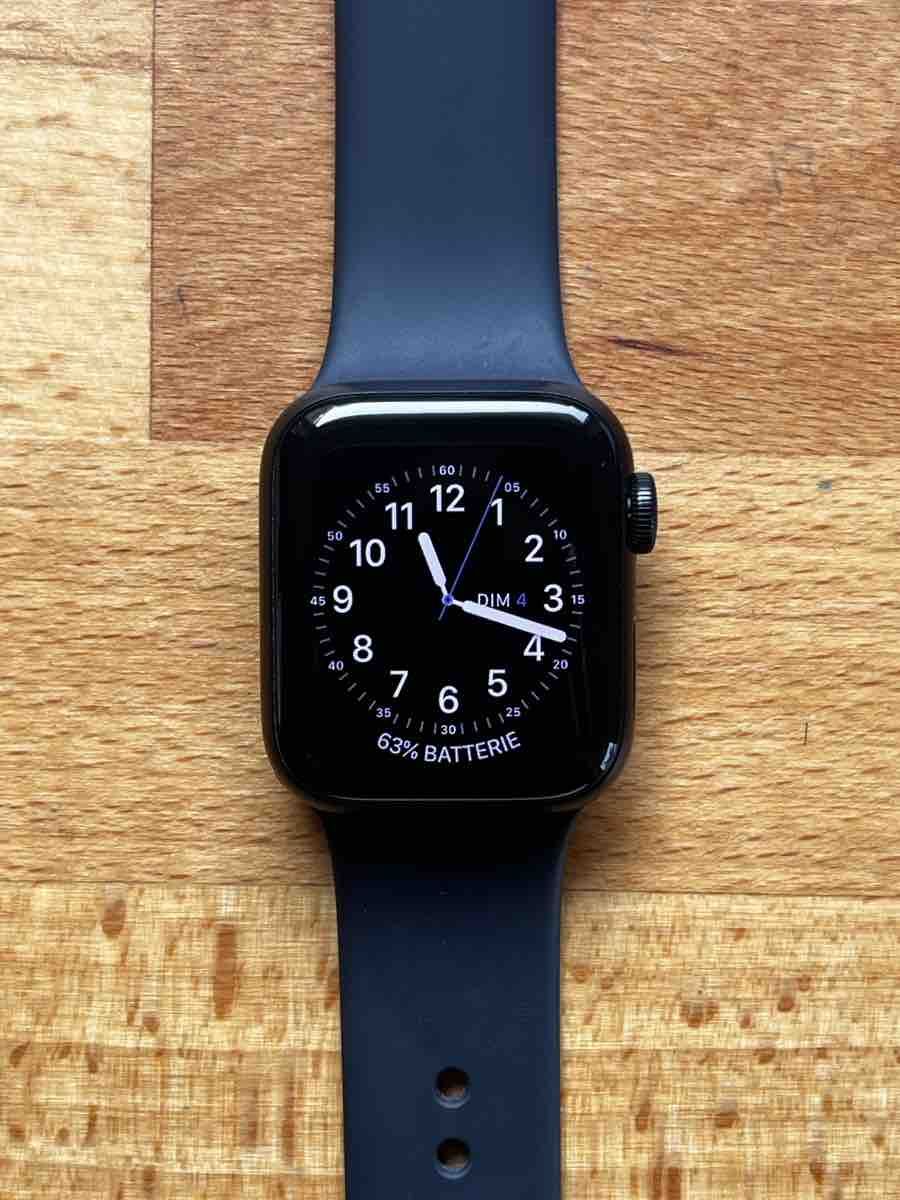 Apple Smartwatch: Apple Watch SE GPS + Cell 40mm – Nuovo (secondo la descrizione) da Bern venduto da han_rv6s