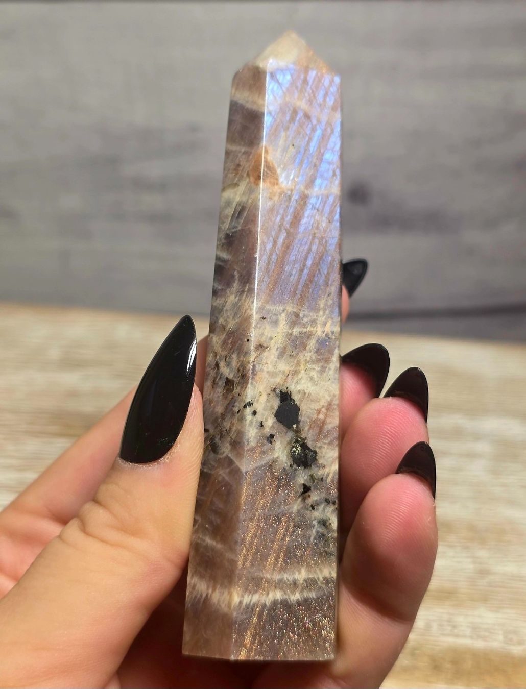 Minerali & Pietre curative: Mondstein Obelisk mit blauem Flash D 94g – Nuovo e nell'imballaggio originale da Matzingen venduto da Shay_Crystalz 2