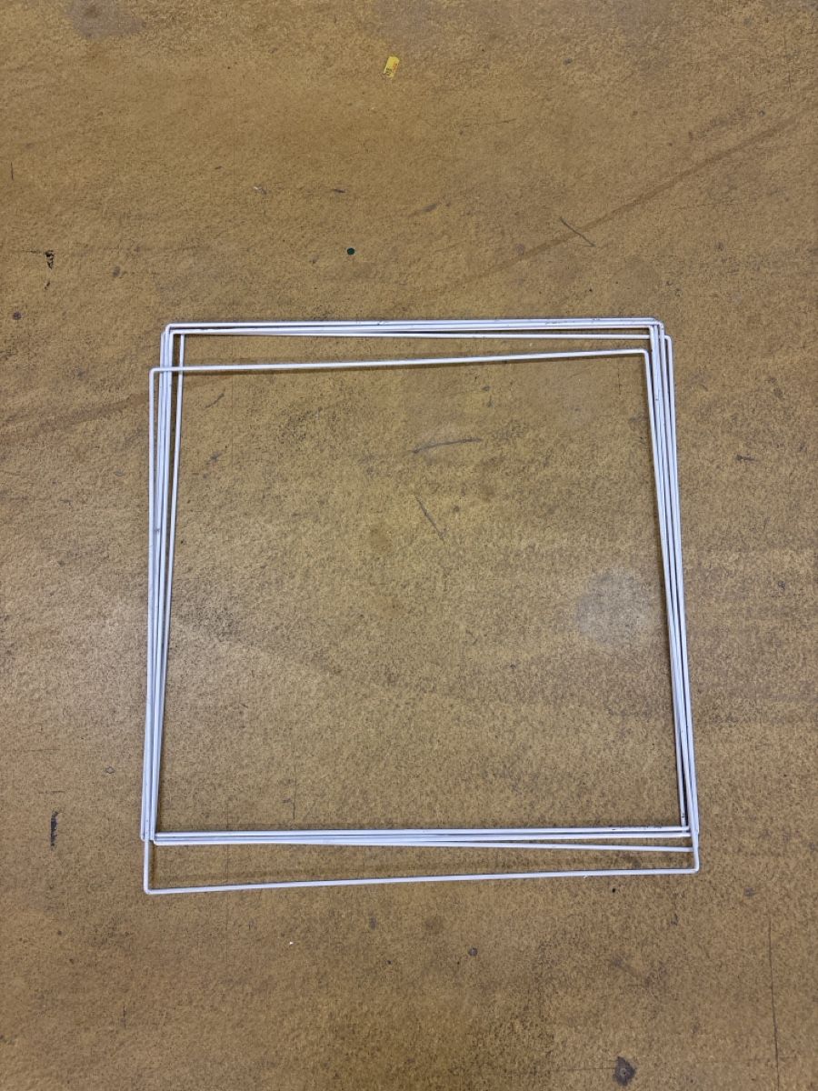 Supporti a parete: Metallquadrat 50x50cm – Usato da Erlen venduto da SaFehr
