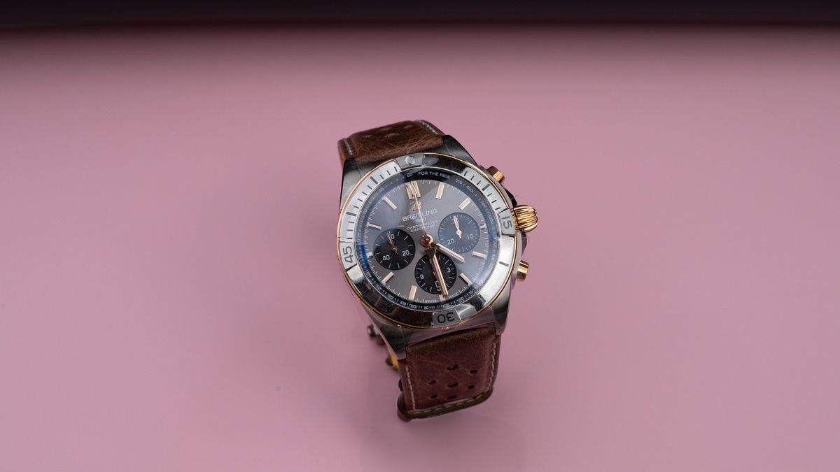 Breitling Uhren: Breitling CHRONOMAT B01 42 TRIUMPH    – Neu (gemäss Beschreibung) aus Zürich von RotthoffWatchGroup