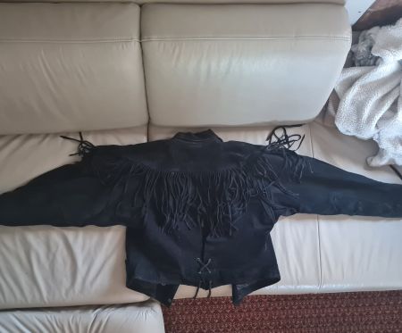 Lederjacke  für Frauen in  Schwarz mit Fransen , Grösse S