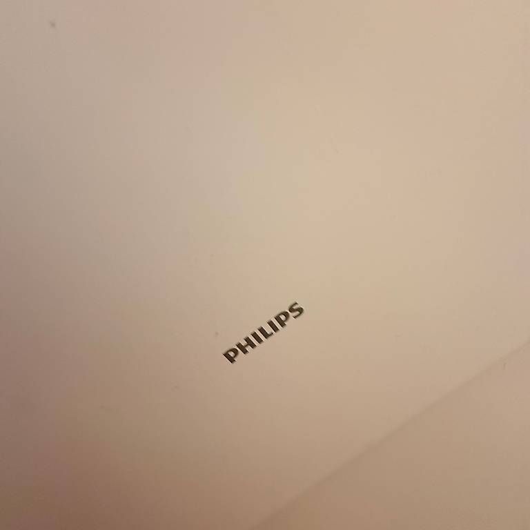 Philips Lampadari & plafoniere: Philips Hue Aurelle LED Panel 120x30 cm weiss – Usato da Münchwilen TG venduto da LuDeAn 1