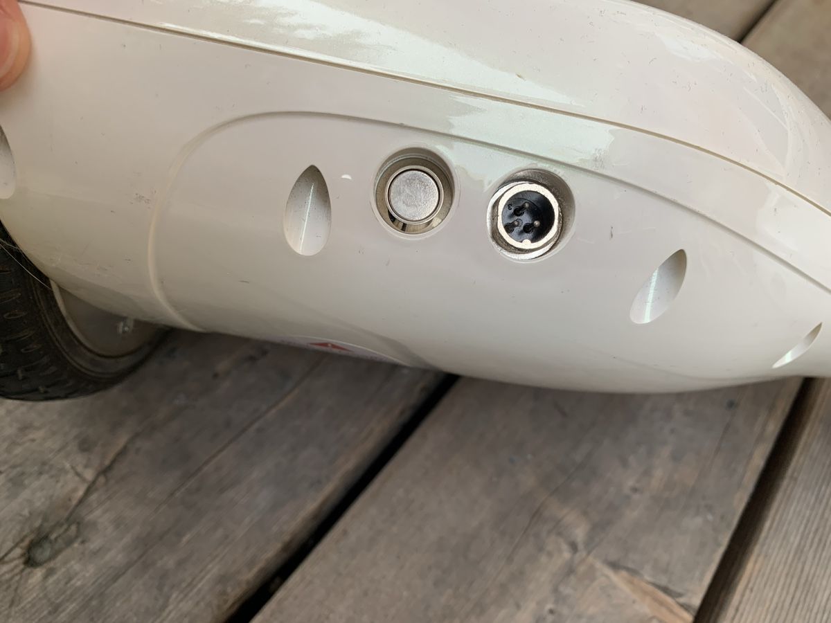 Hoverboard: IO Hawk Hoverboard – Usato da flawil venduto da KauzigerBergeremit 3