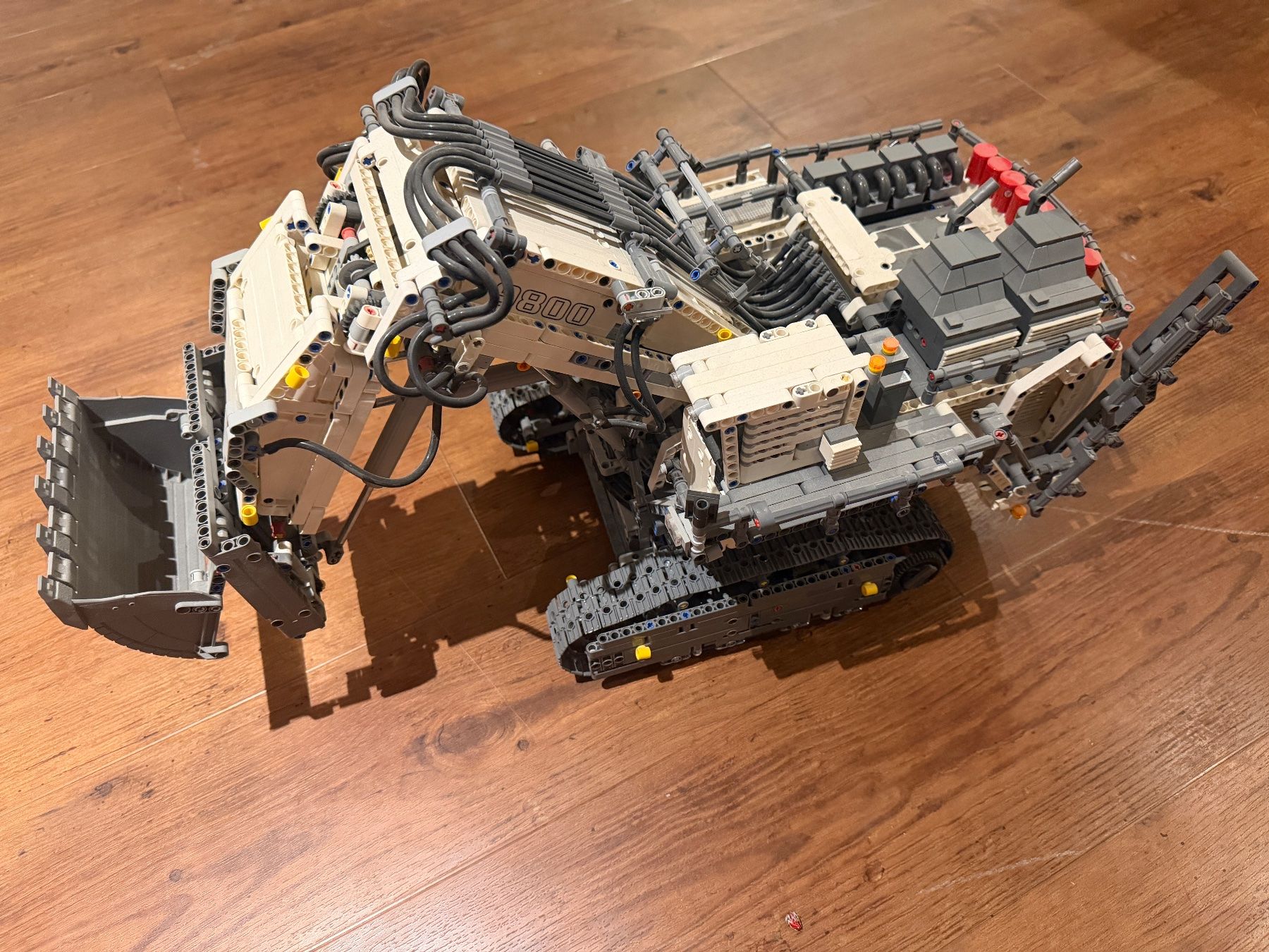 Technics Baukästen: LEGO Technic 42100 Liebherr R 9800 – Gebraucht aus Dietlikon von sim_5sbz