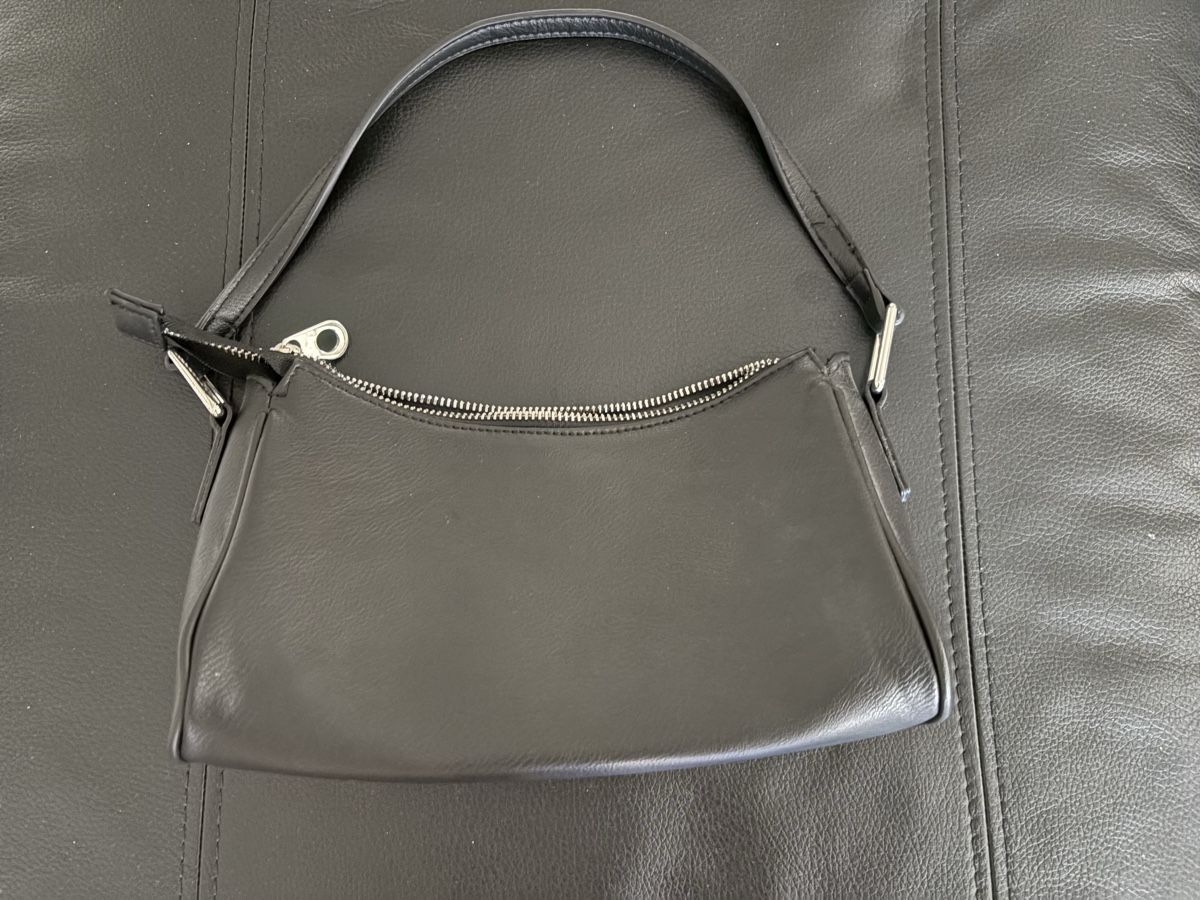 Pull&Bear Taschen für Damen: Schwarze Handtasche Pull&Bear gutem Zustand – Gebraucht aus Beromünster von msklef