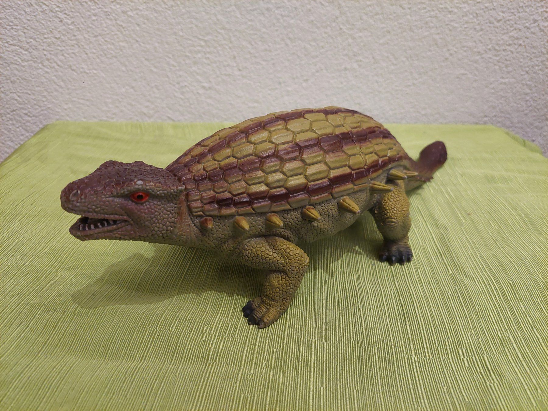 Jouets: Dinosaurier aus Plastik – D'occasion à Salmsach par TomGi01
