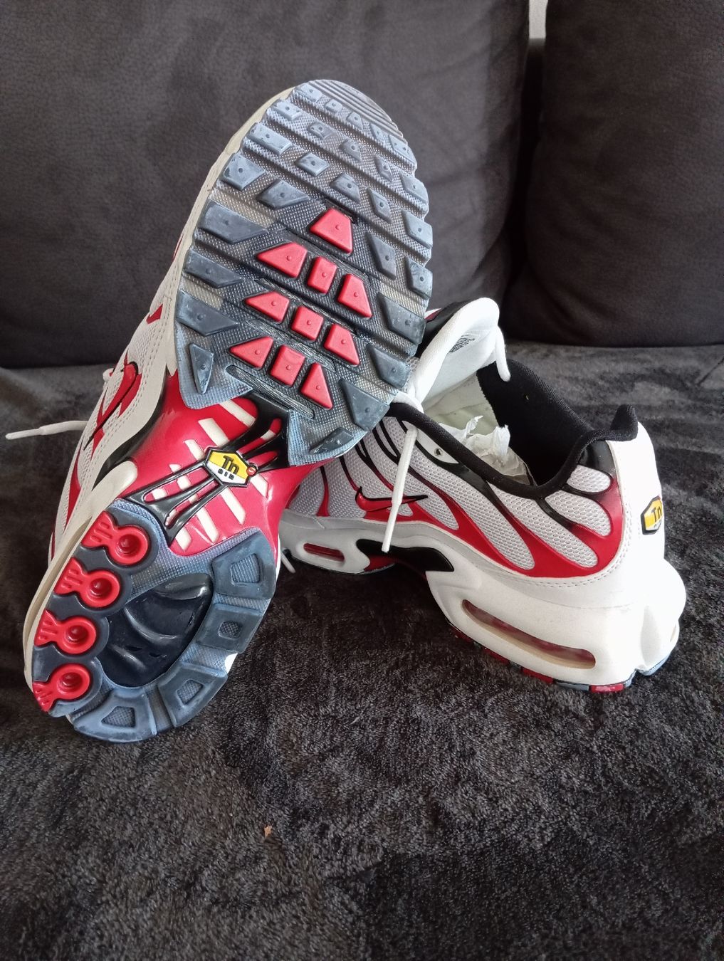 Nike Scarpe da uomo: Nike Air Max Plus 2022 (EU43) – Usato da Schaffhausen venduto da mattsoutlet 5