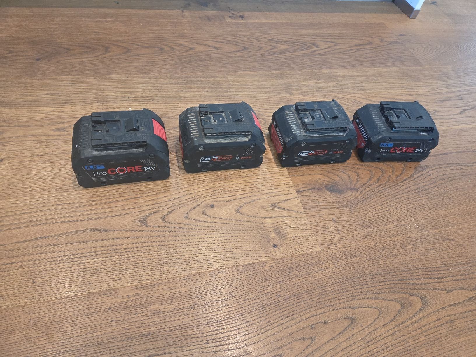 Bosch Caricatori & Batterie: 4 Bosch Akkus ProCORE 18V 8.0Ah  – Difettoso da Schaffhausen venduto da Gogologo 2
