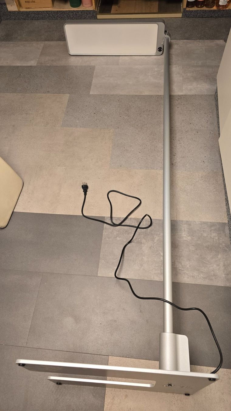 Regent Lampade: Büro Stehlampe von Regent – Usato da Aesch BL venduto da imbeli