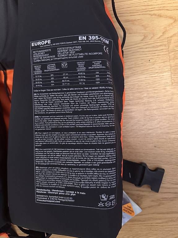Giubbotti di salvataggio: 2x Rettungsweste | Marinepool & Compass | 70-90 Kg – Usato da Wetzikon ZH venduto da etc_jjd9 3