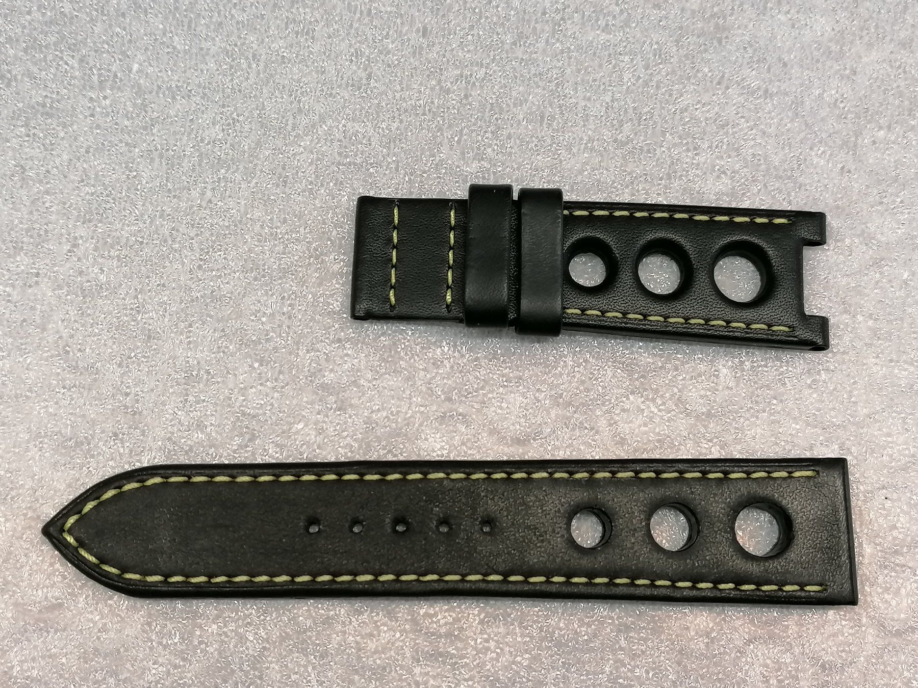 Bracciali & Braccialetti: Anonimo Millitare sport strap – Usato da Le Locle venduto da Daga12