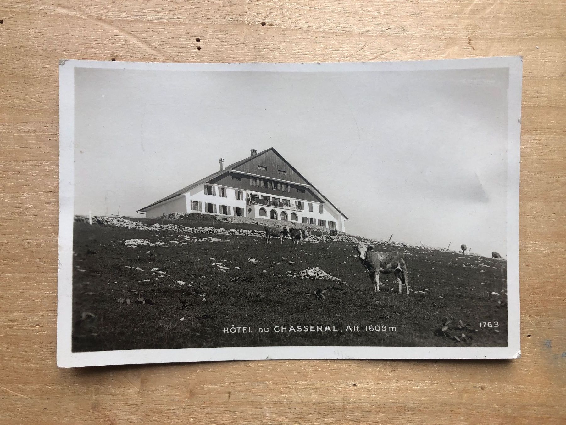 Cartoline postali: HOTEL du Chasseral – Usato da Neuchâtel venduto da Atahuallpa